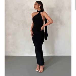 Melani the Label Leoni dress in black